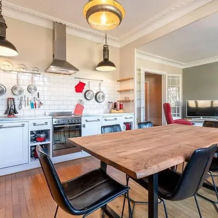 The Red Heart Of - Beautiful For 4 People